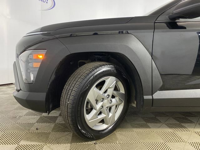Used 2024 Hyundai Kona SE image 29