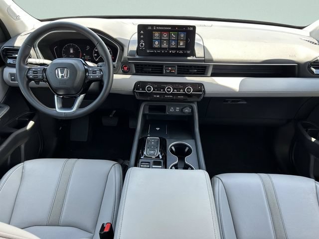 Used 2023 Honda Pilot Touring image 16