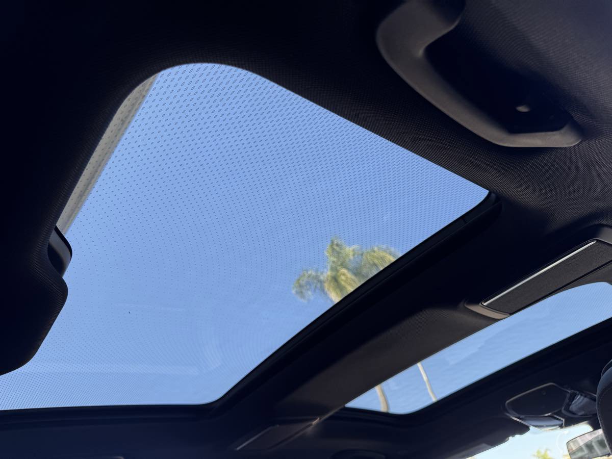 Used 2018 BMW 740i image 29