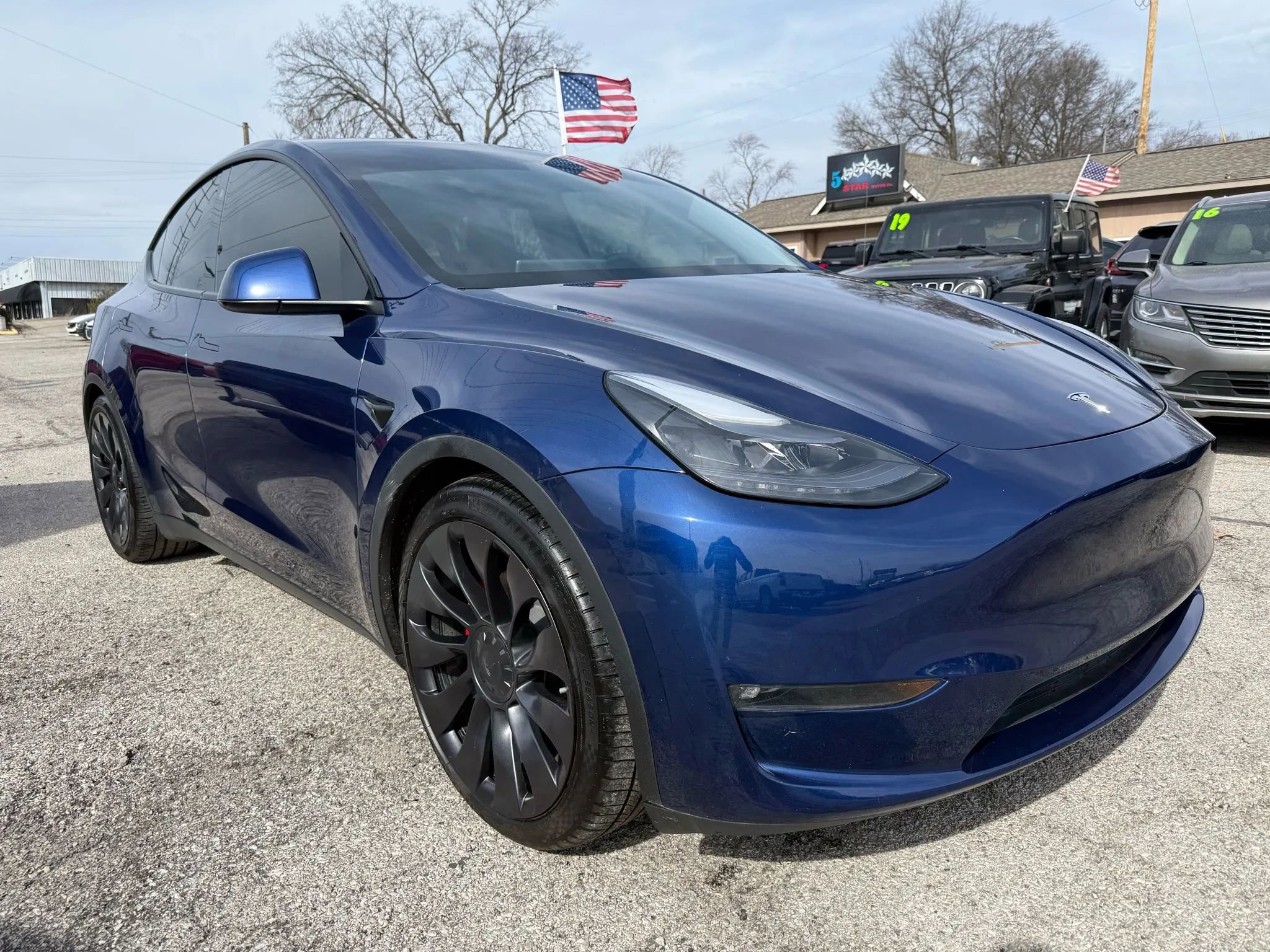 Used 2023 Tesla Model Y Performance image 1