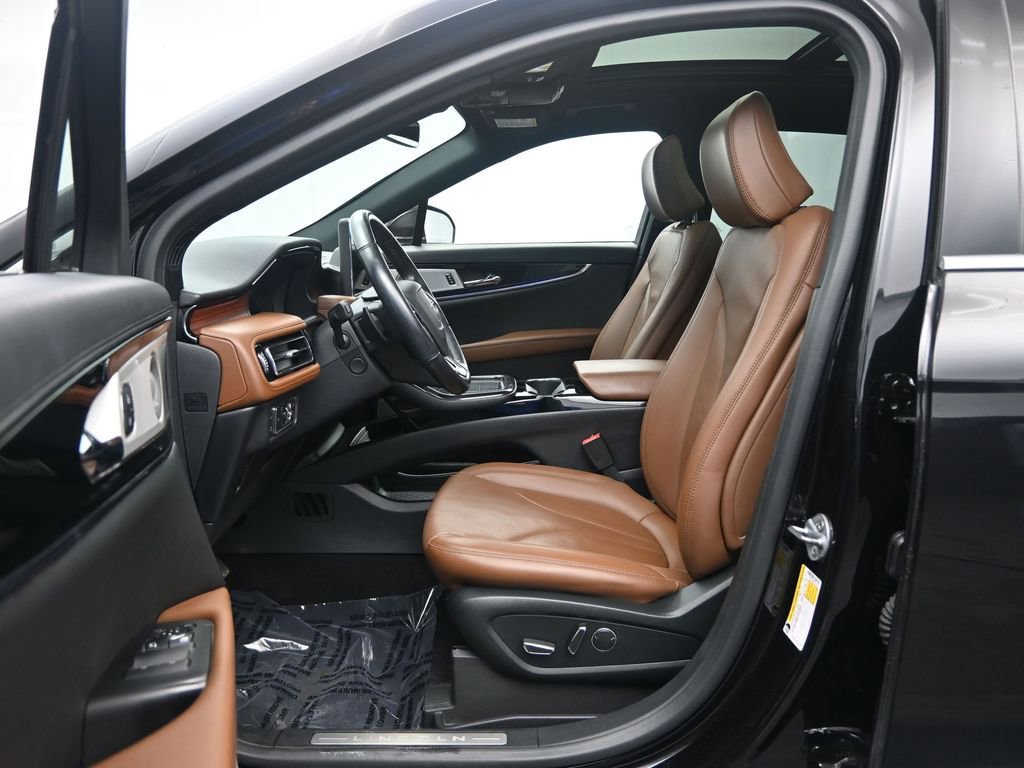 Used 2022 Lincoln Nautilus Reserve w/ Equipment Group 202A image 27