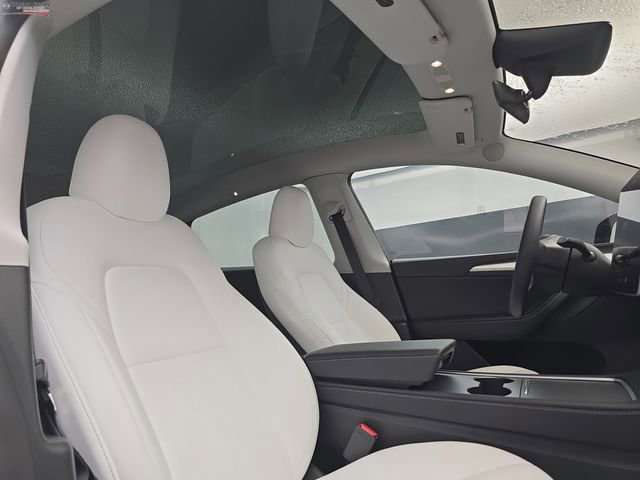 Used 2025 Tesla Model Y Long Range image 43