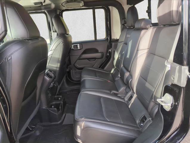 Used 2020 Jeep Gladiator Overland w/ Popular Equipment Package image 21