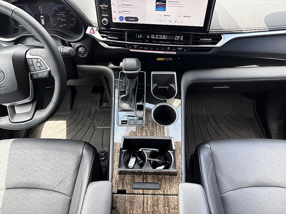 Certified 2026 Toyota Sienna Platinum AWD/4WD image 18
