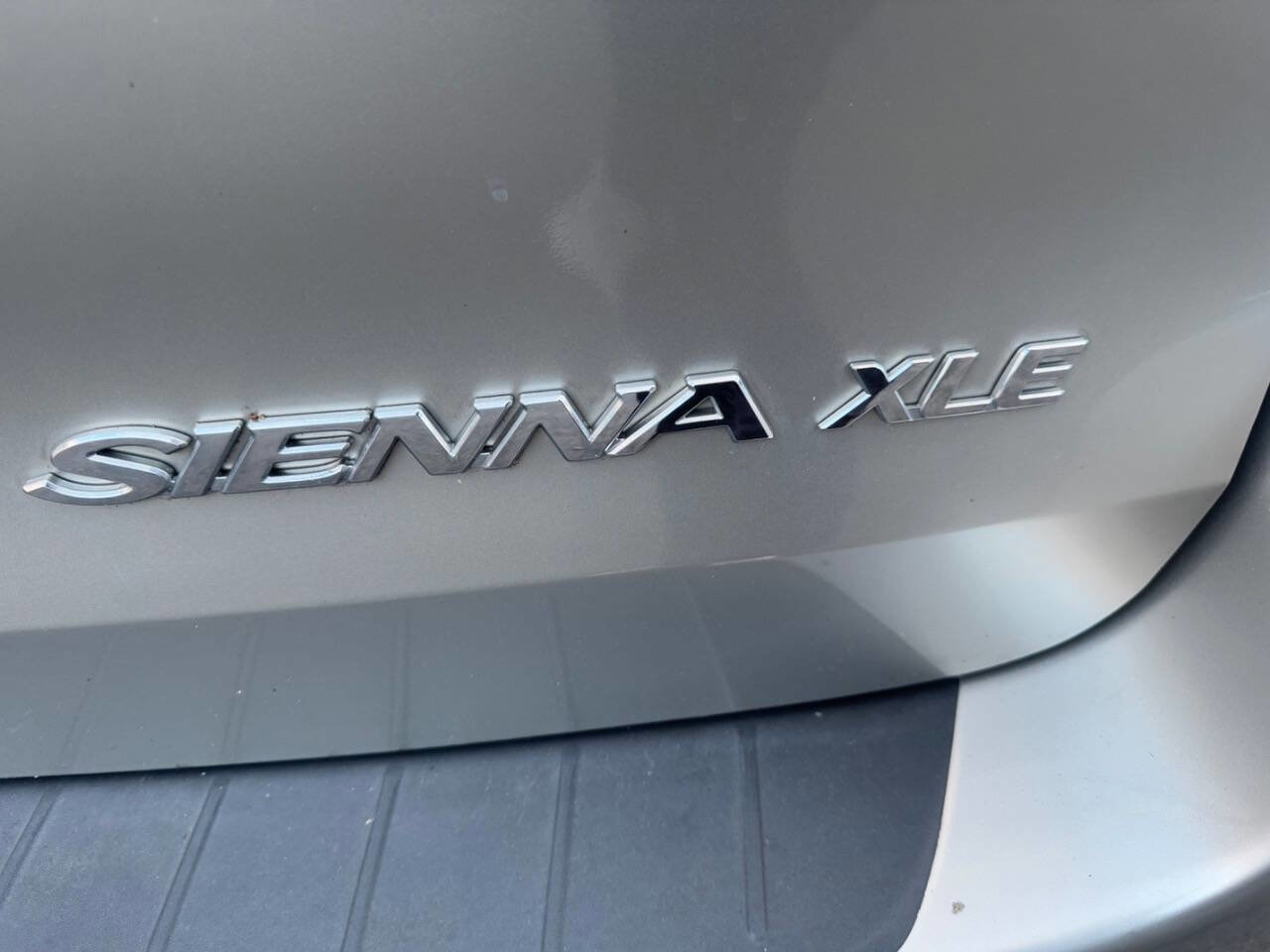 Used 2008 Toyota Sienna image 9