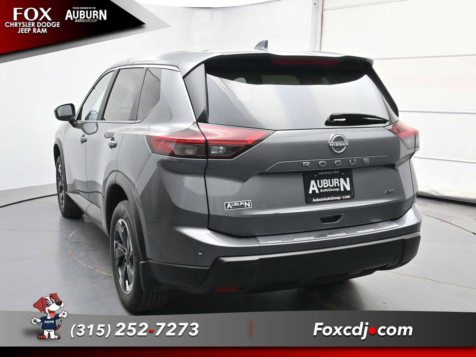 Used 2025 Nissan Rogue SV AWD/4WD image 15