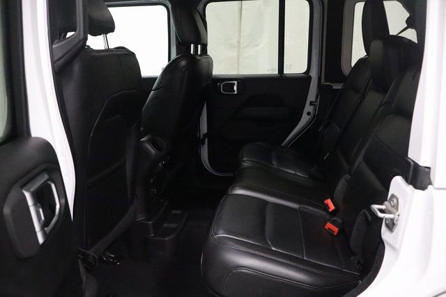 Used 2020 Jeep Wrangler Unlimited Sahara image 12