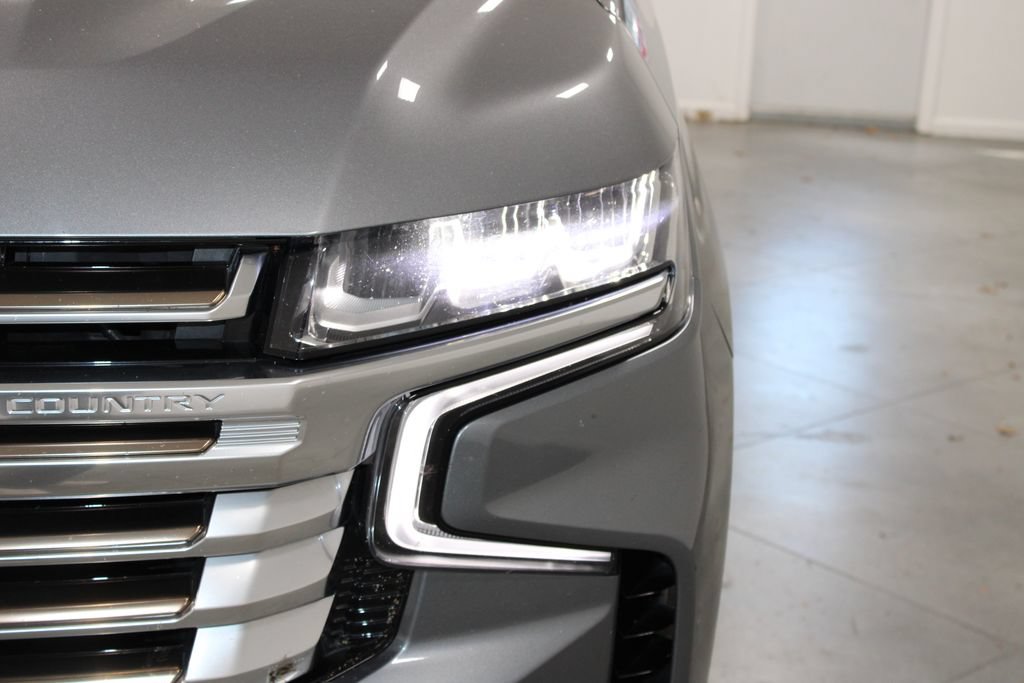 Used 2021 Chevrolet Suburban High Country RWD image 14