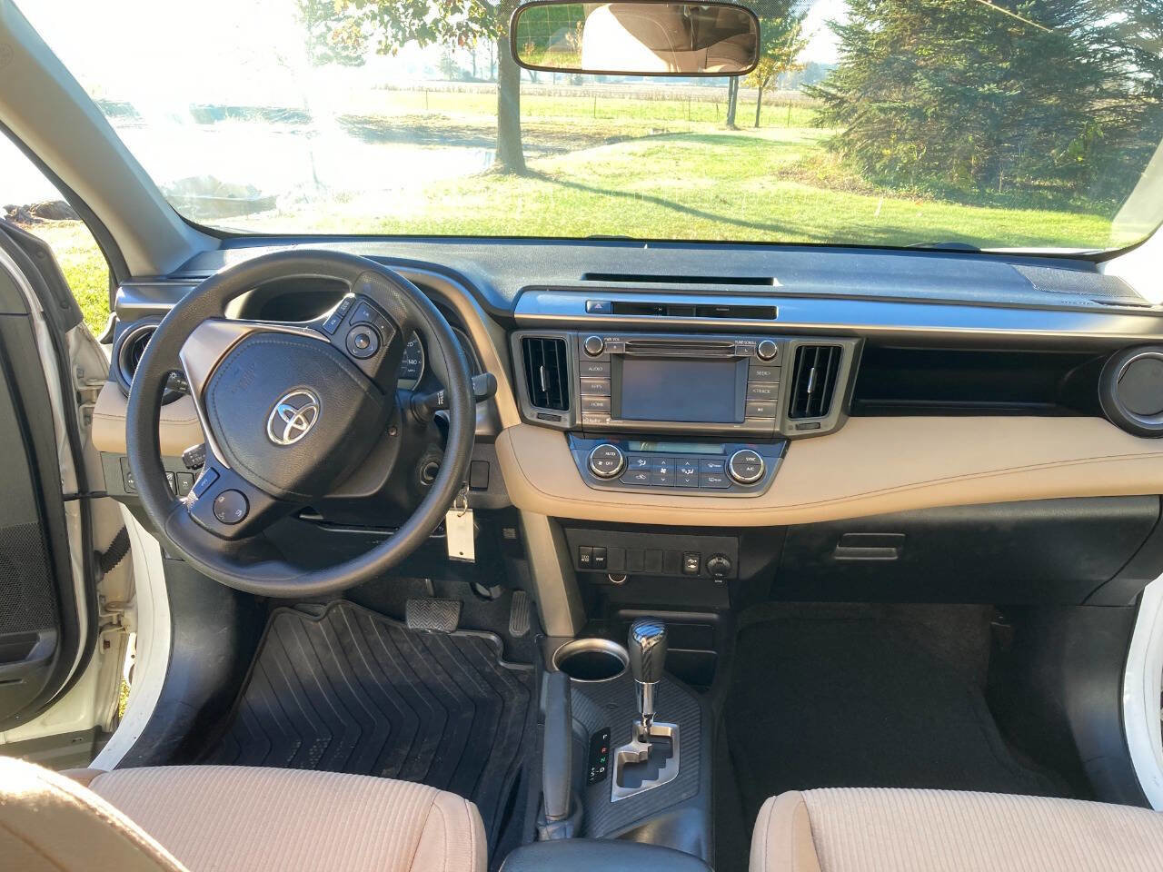 Used 2015 Toyota RAV4 XLE image 7