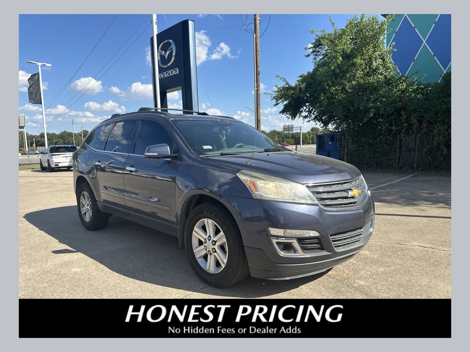 Used 2014 Chevrolet Traverse LT FWD image 1