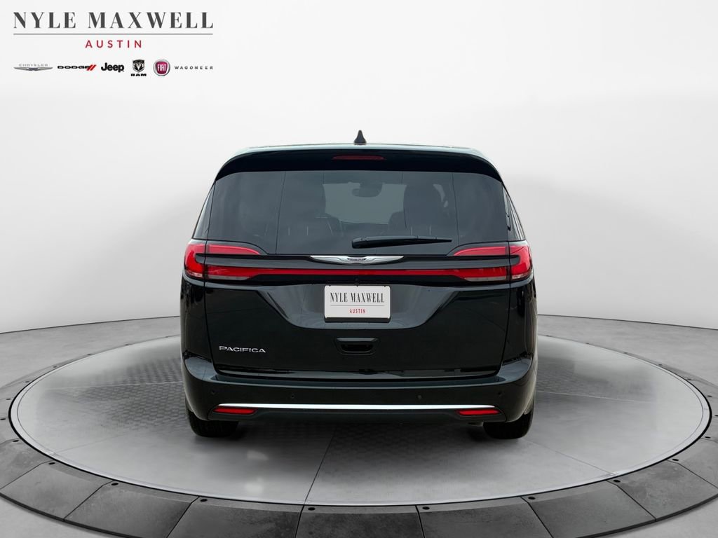 New 2026 Chrysler Pacifica Select FWD image 15