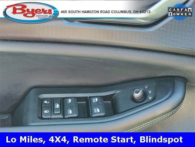 Used 2024 Jeep Grand Cherokee Laredo image 13