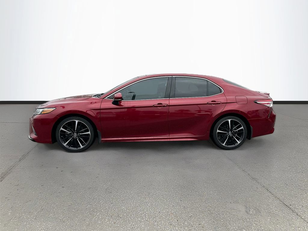 Used 2018 Toyota Camry XSE image 4