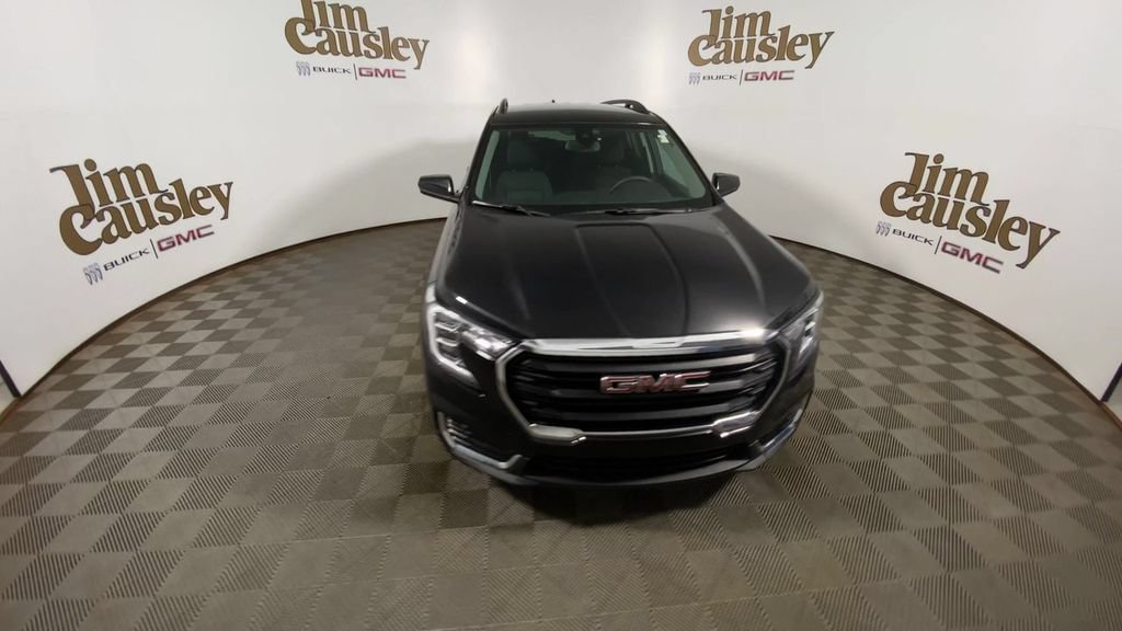 Certified 2023 GMC Terrain SLE w/ Driver Convenience Package FWD image 3