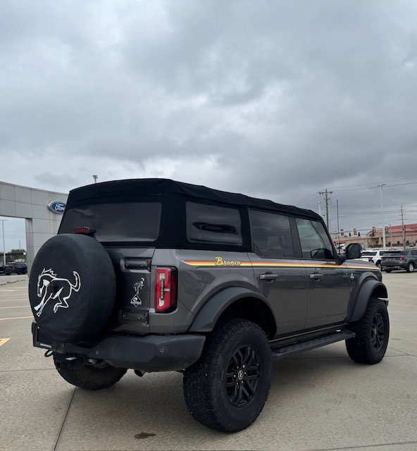Used 2021 Ford Bronco Outer Banks AWD/4WD image 4