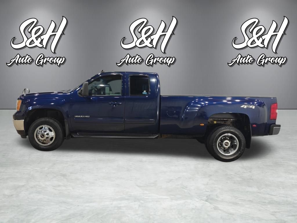 Used 2011 GMC Sierra 3500 SLT w/ SLT Convenience Package AWD/4WD image 24