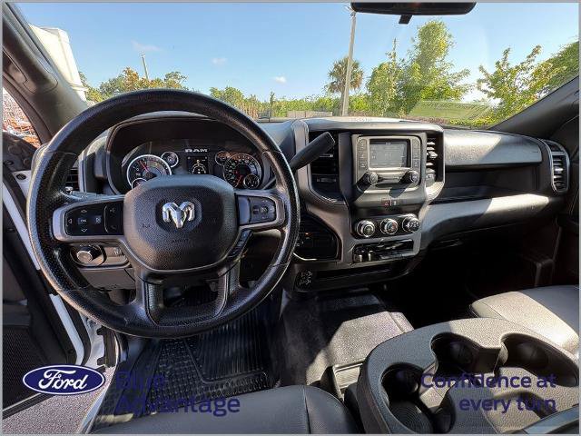 Used 2024 RAM 3500 Tradesman w/ Chrome Appearance Group AWD/4WD image 4