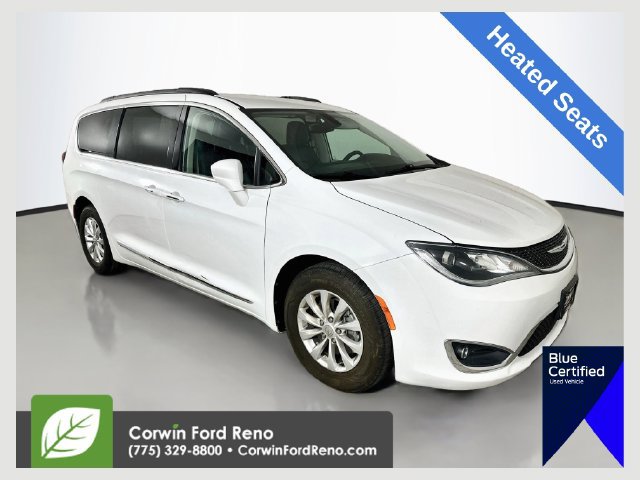 Used 2017 Chrysler Pacifica Touring-L FWD 360° Tour