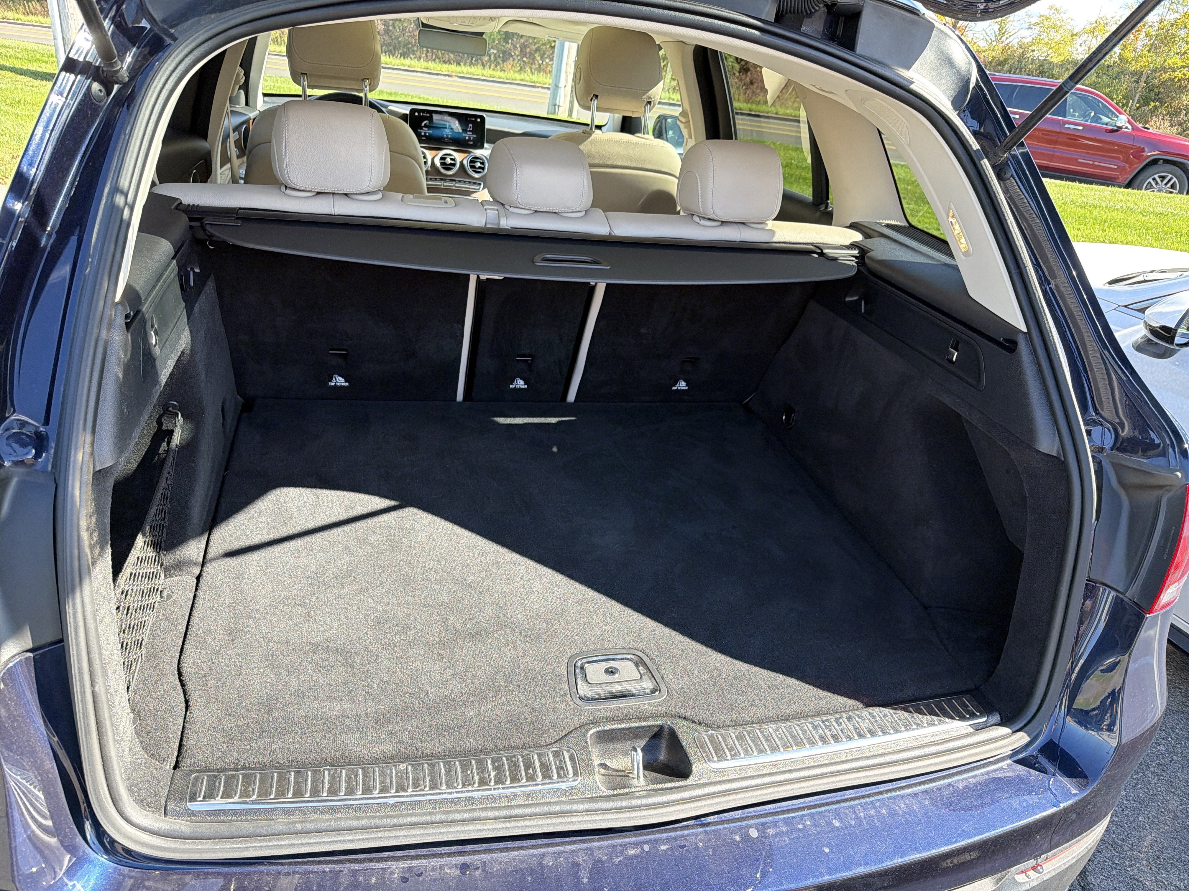 Used 2021 Mercedes-Benz GLC 300 4MATIC image 27