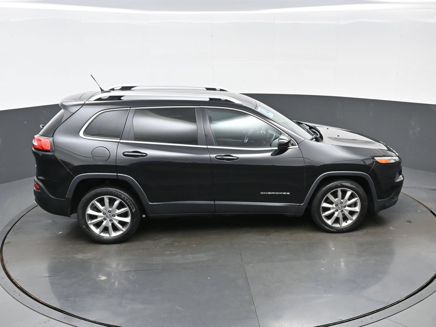 Used 2014 Jeep Cherokee Limited w/ Technology Group FWD image 41