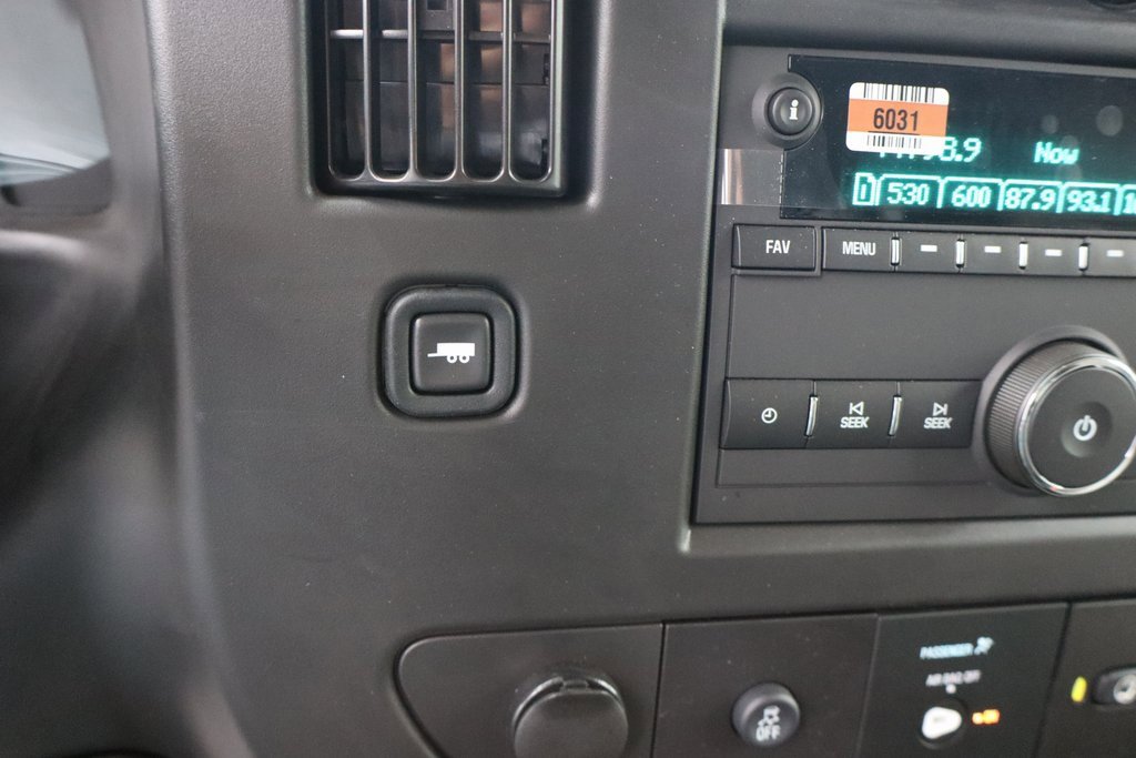New 2025 Chevrolet Express 2500 w/ Driver Convenience Package image 10