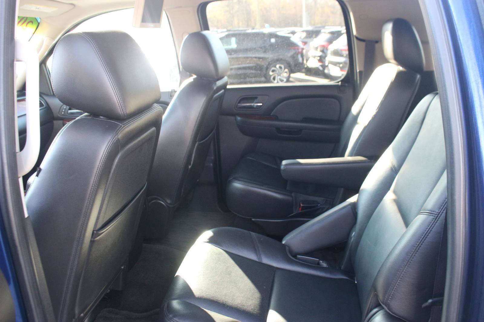Used 2012 Chevrolet Suburban LTZ image 35