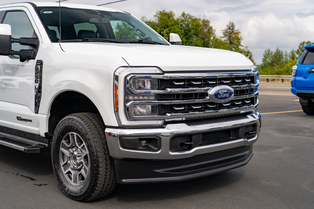 Used 2023 Ford F250 Lariat w/ FX4 Off-Road Package AWD/4WD image 6