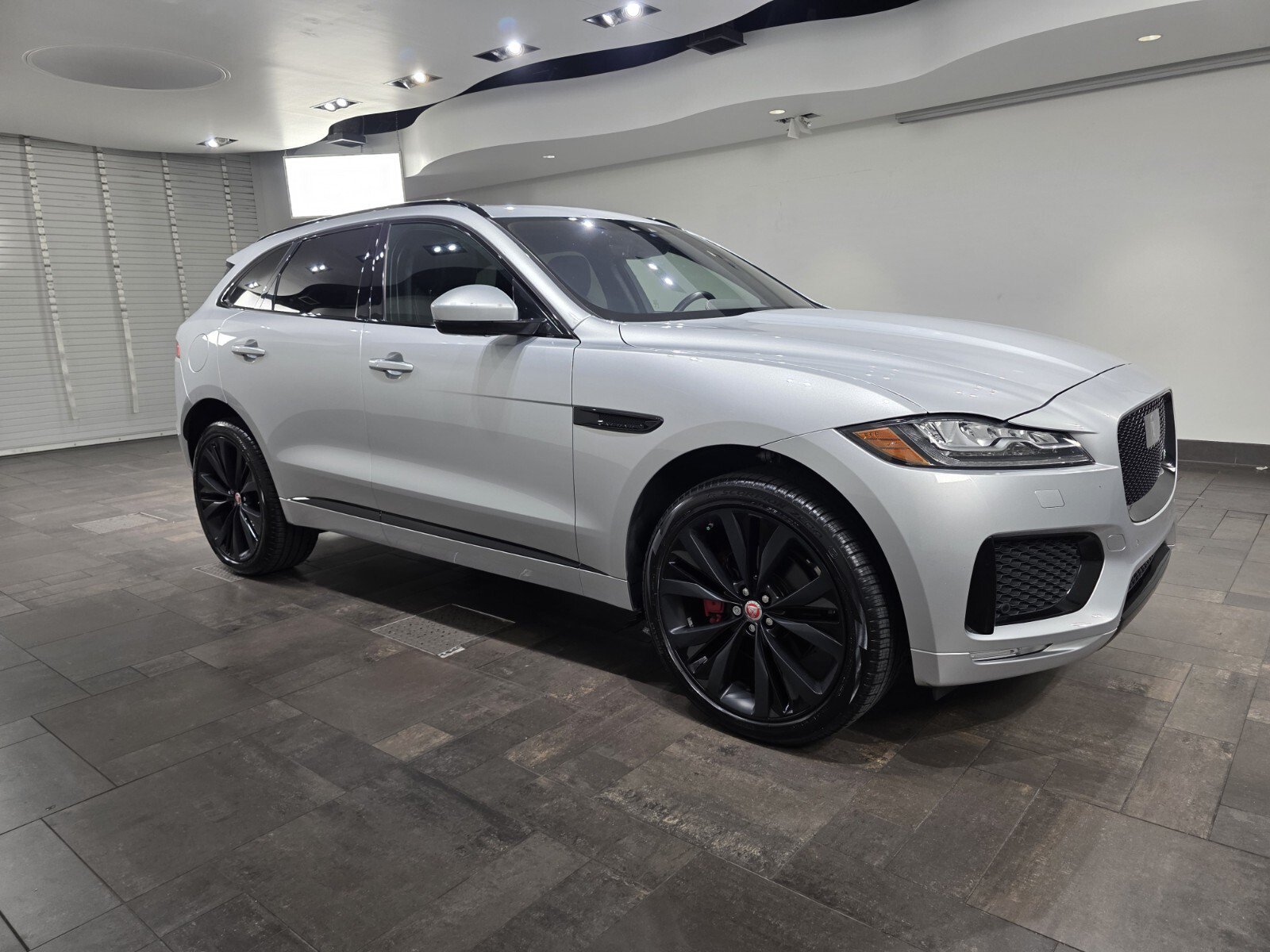 Certified 2020 Jaguar F-PACE S AWD/4WD image 27