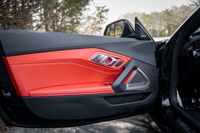 Used 2023 BMW Z4 sDrive30i w/ Shadowloine Package image 41