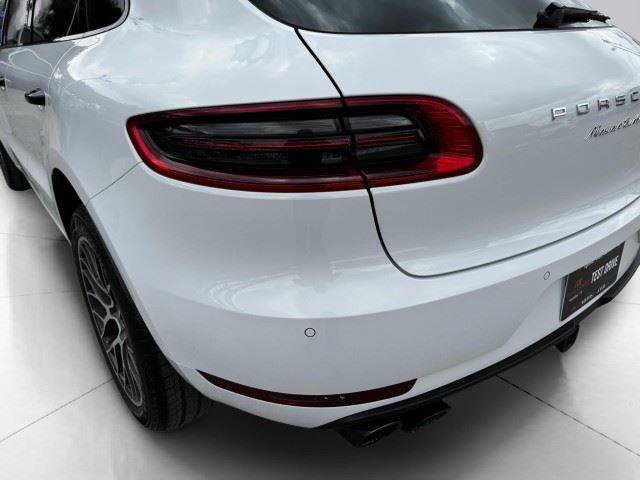 Used 2017 Porsche Macan Turbo AWD/4WD image 15