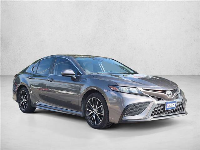Used 2021 Toyota Camry SE FWD image 3