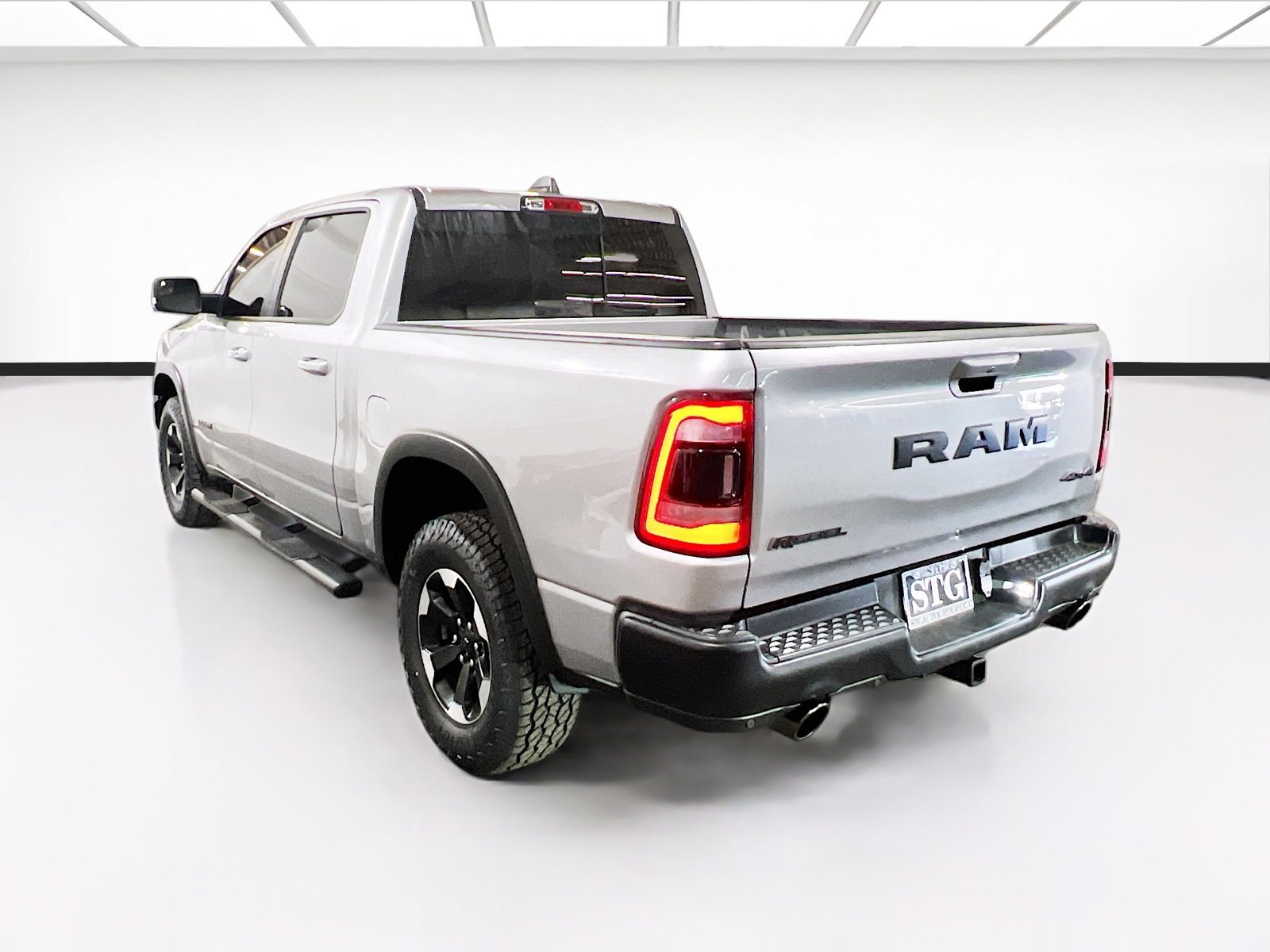 Used 2022 RAM 1500 Rebel w/ Rebel Level B Equipment Group AWD/4WD image 6