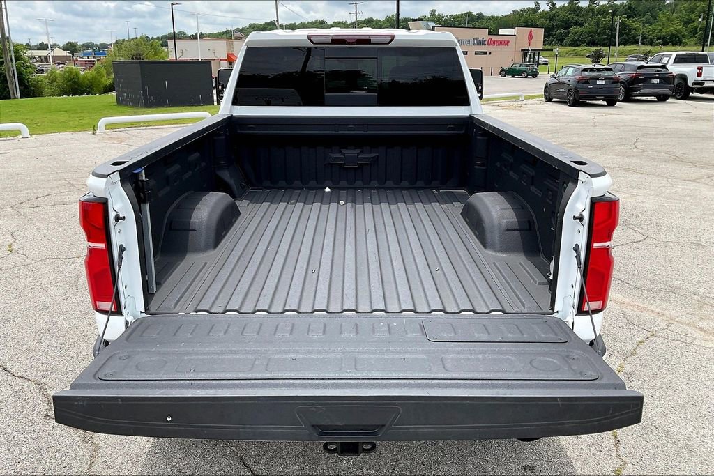 Used 2024 Chevrolet Silverado 3500 LTZ w/ LTZ Plus Package AWD/4WD image 29