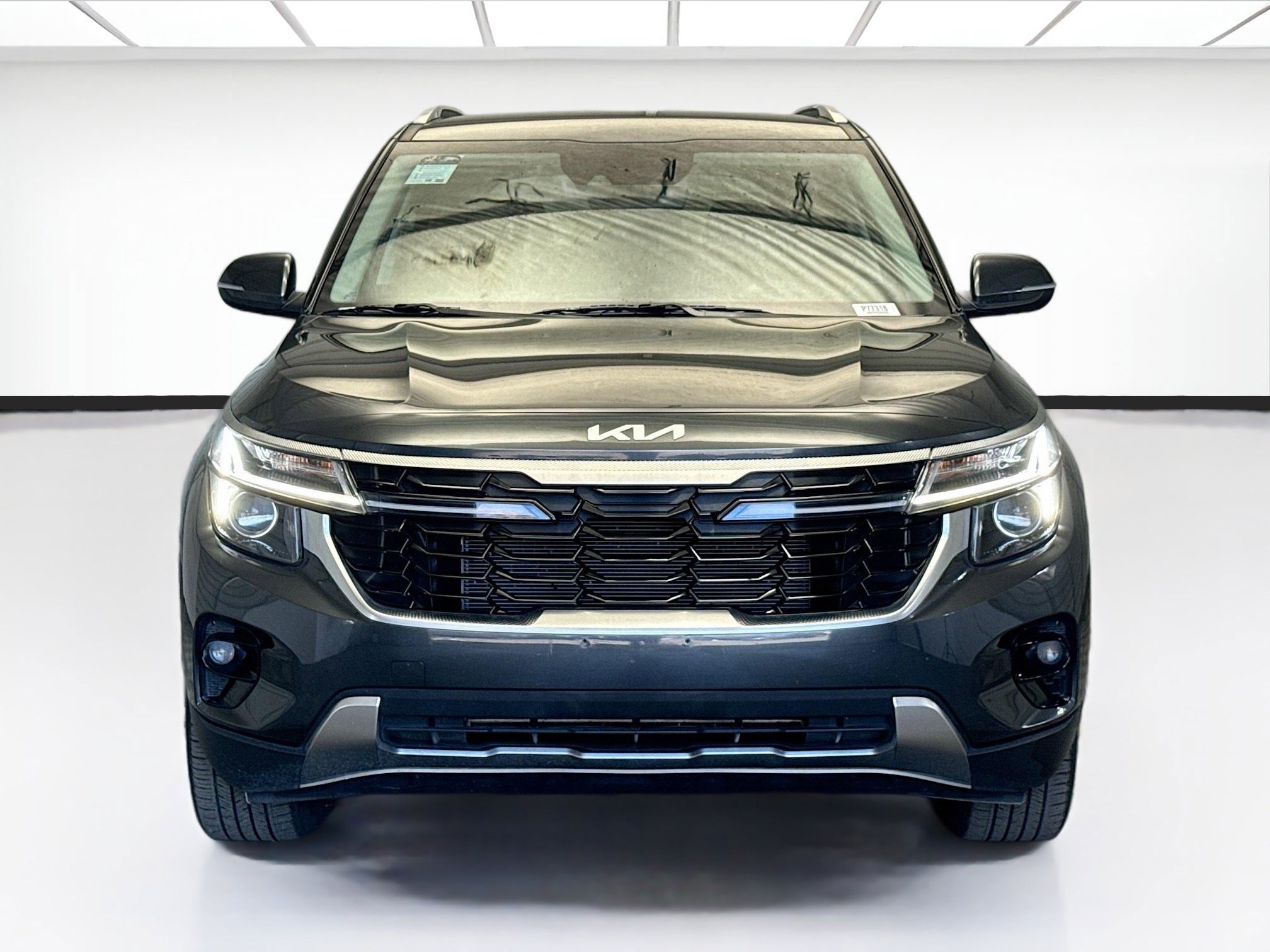 Used 2024 Kia Seltos S image 2