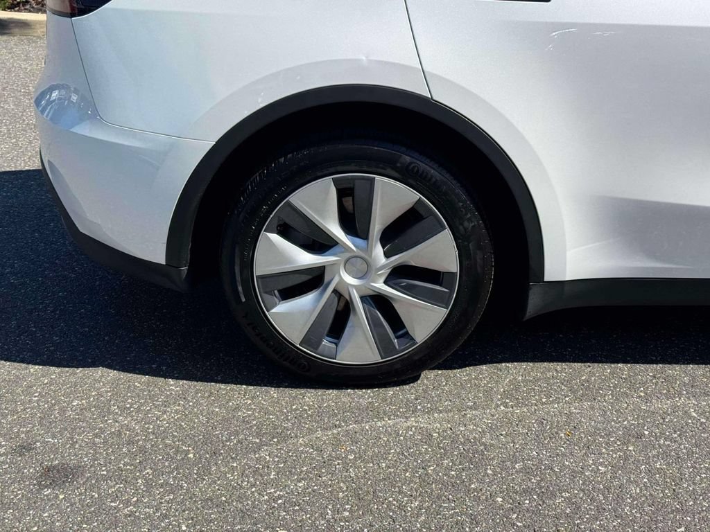 Used 2023 Tesla Model Y Long Range AWD/4WD image 10