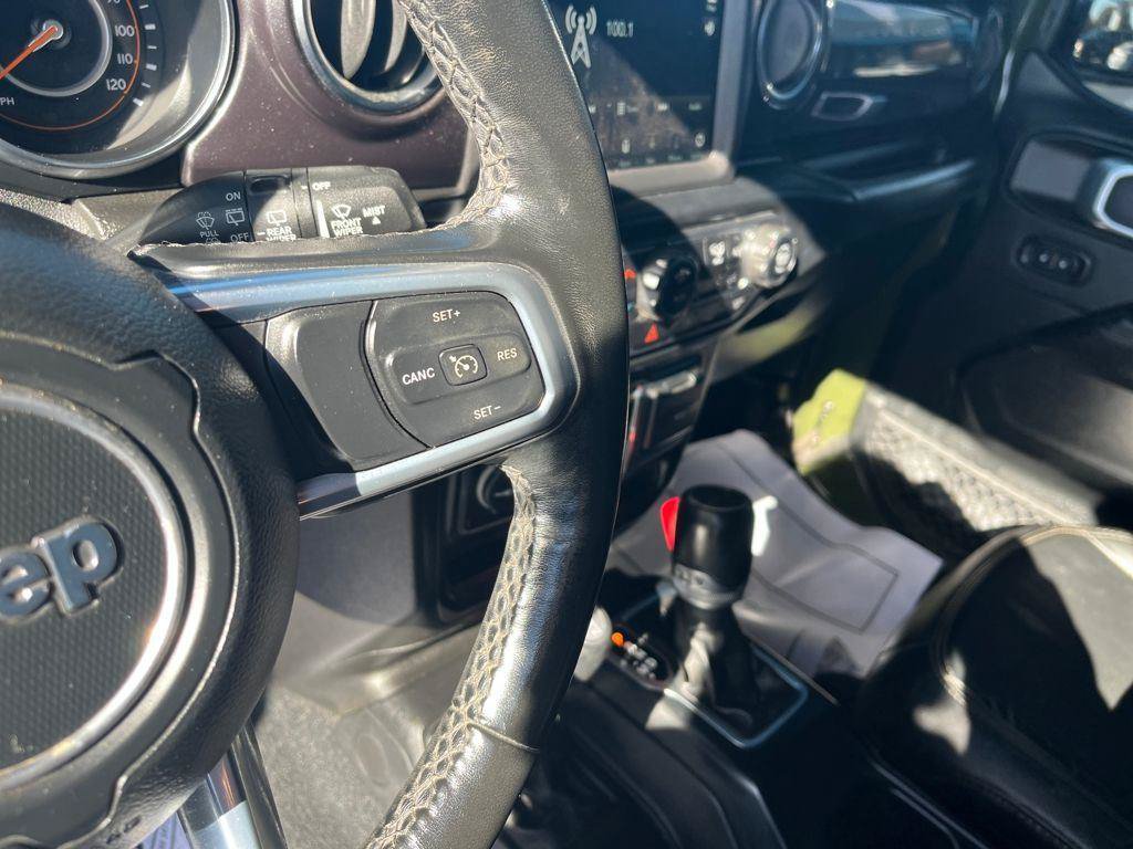 Used 2021 Jeep Wrangler Unlimited Sahara AWD/4WD image 12