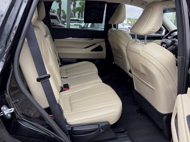 Certified 2025 INFINITI QX60 Pure FWD image 21