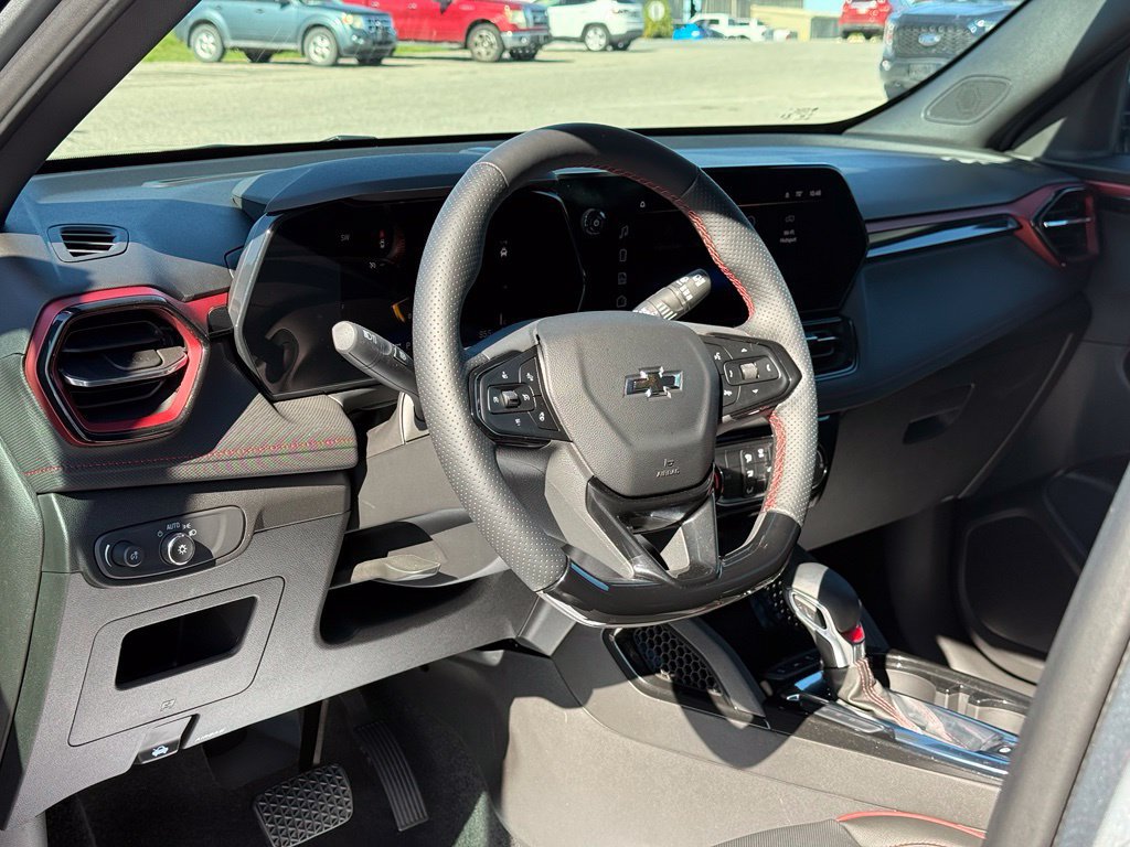 Used 2025 Chevrolet TrailBlazer RS AWD/4WD image 20