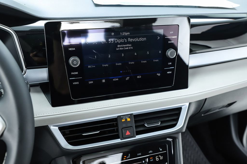 New 2026 Volkswagen Taos SE FWD image 62