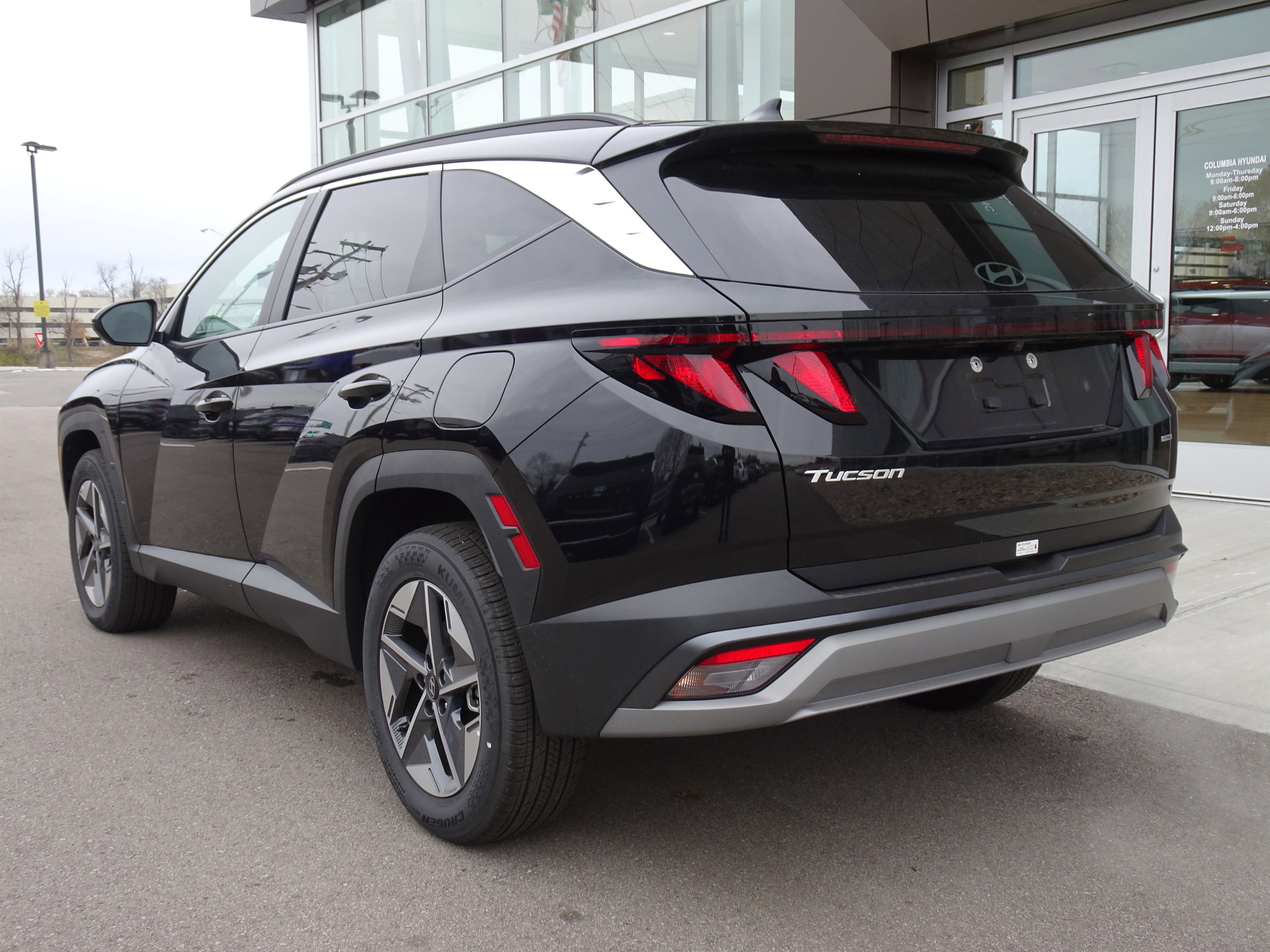 New 2025 Hyundai Tucson SEL image 3