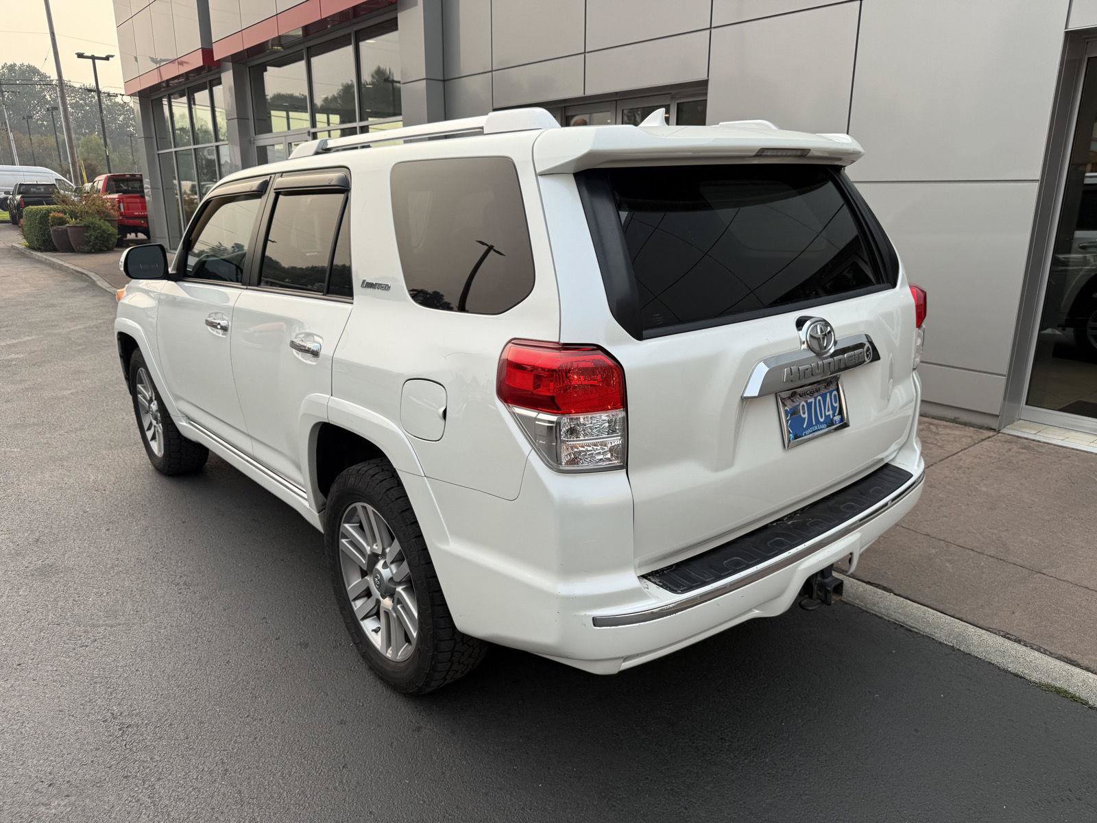 Used 2010 Toyota 4Runner Limited AWD/4WD image 3