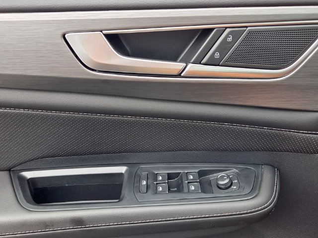 New 2026 Volkswagen Atlas Cross Sport SE FWD image 29