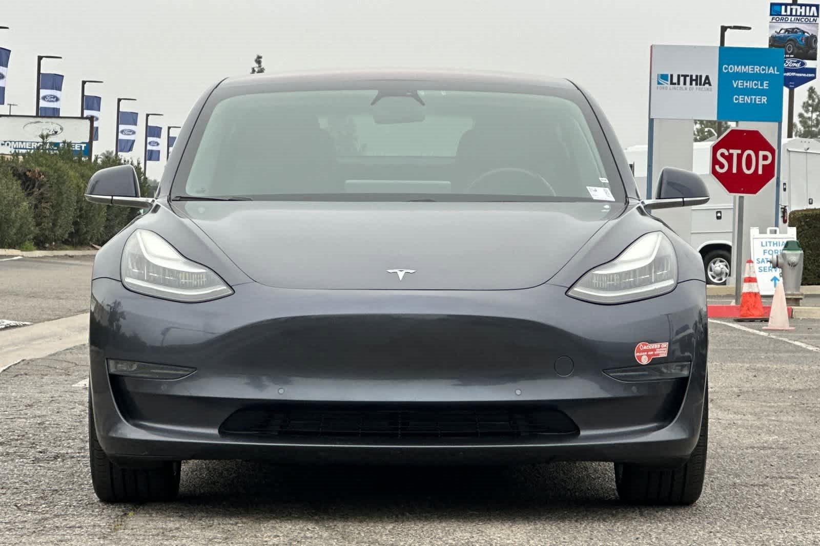 Used 2018 Tesla Model 3 image 10