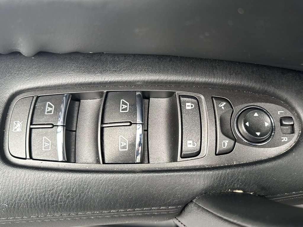 Used 2024 Nissan Armada SV image 22