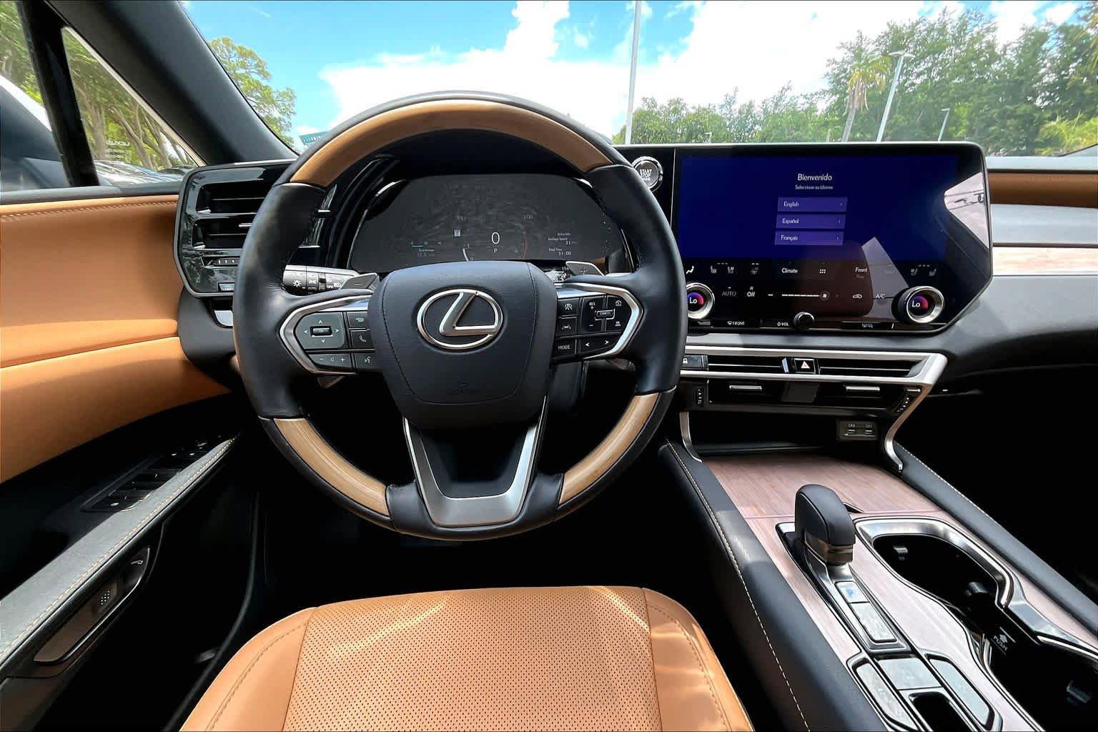 Used 2026 Lexus RX 350 Premium w/ Accessory Package (Z1) FWD image 6