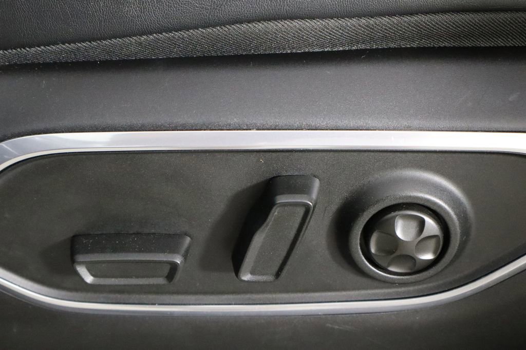 Used 2023 Jeep Wagoneer Series II AWD/4WD image 25