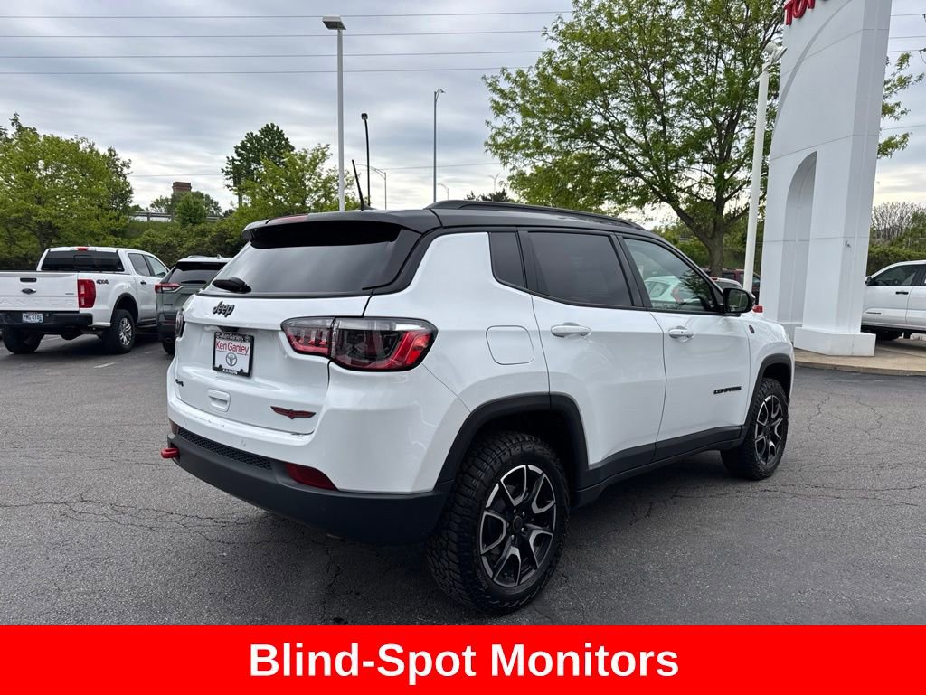 Used 2025 Jeep Compass Trailhawk AWD/4WD image 8