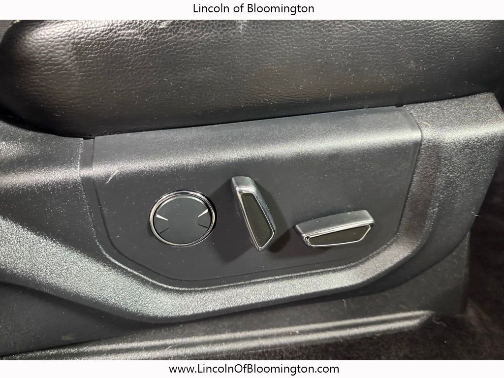 Used 2016 Ford F150 Lariat w/ Equipment Group 502A Luxury AWD/4WD image 17