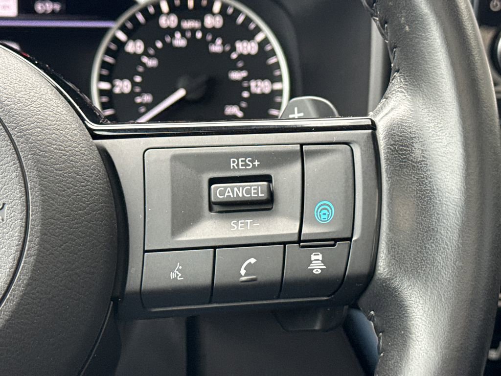 Used 2023 Nissan Rogue SL w/ SL Premium Package image 31