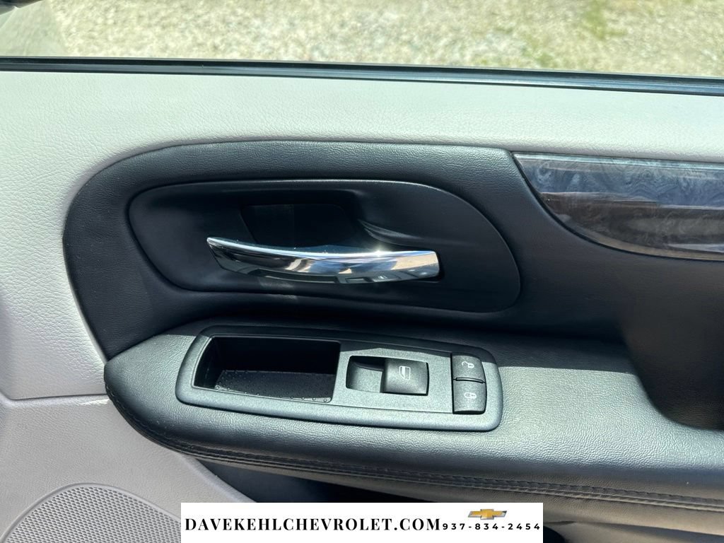 Used 2014 Dodge Grand Caravan SE w/ Quick Order Package 29E SE FWD image 32